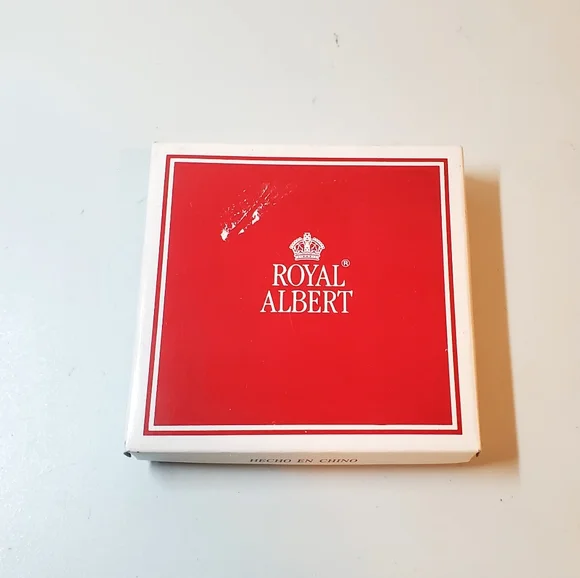 Royal Albert Teapot Ornament - Picture 7 of 9